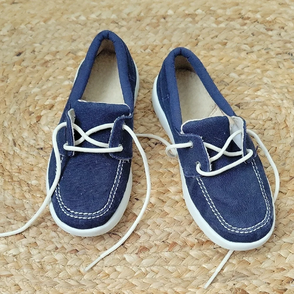 UGG Kids Moccasins in Navy and Cream